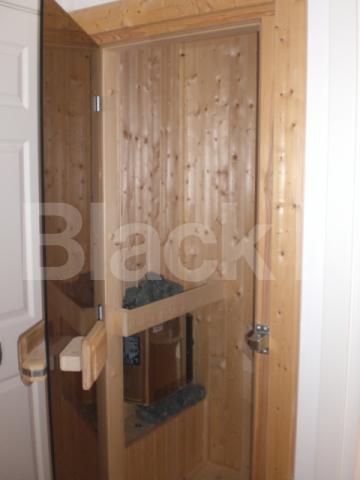 			MUST BE SEEN!!!!!!!, 2 Bedroom, 1 bath, 1 reception Flat			 Southgate road, DE BEAUVOIR