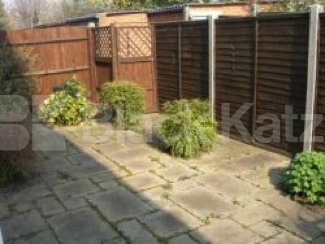 			NEW INSTRUCTION, 1 Bedroom, 1 bath, 1 reception Ground Floor Maisonette			 Parkdale, BOUNDS GREEN N11