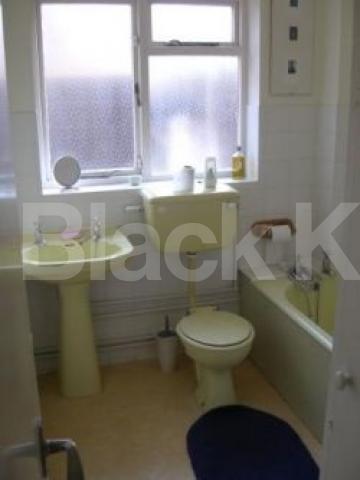 			NEW INSTRUCTION, 1 Bedroom, 1 bath, 1 reception Ground Floor Maisonette			 Parkdale, BOUNDS GREEN N11