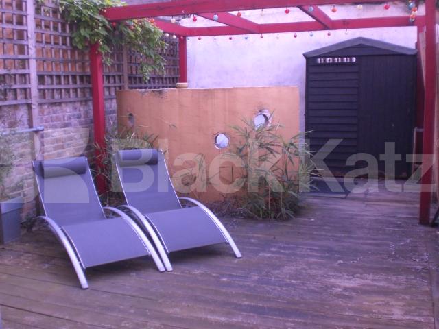 			STUNNING BRAND NEW INSTRUCTION!!!!!, 2 Bedroom, 1 bath, 1 reception Flat			 Cruden street, ANGEL / ISLINGTON GREEN N1