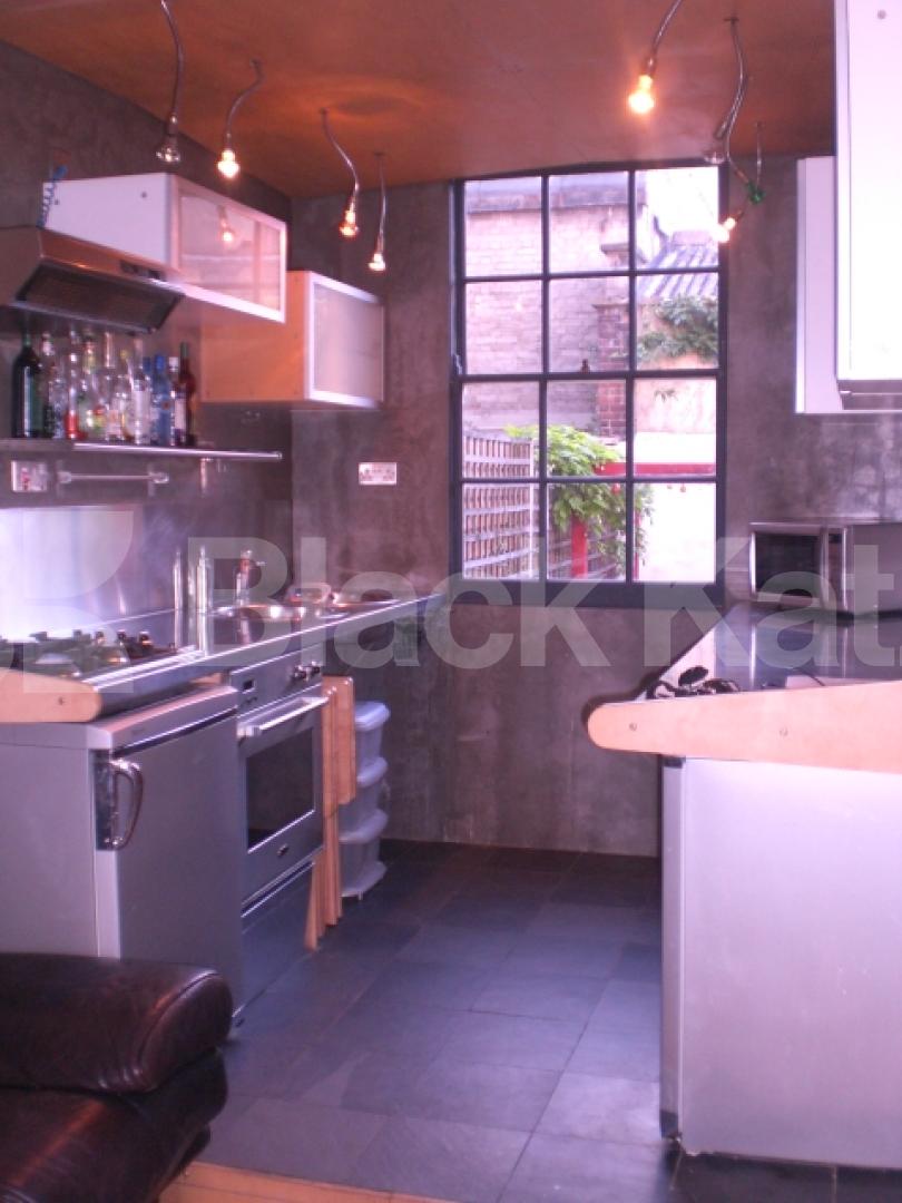 			STUNNING BRAND NEW INSTRUCTION!!!!!, 2 Bedroom, 1 bath, 1 reception Flat			 Cruden street, ANGEL / ISLINGTON GREEN N1