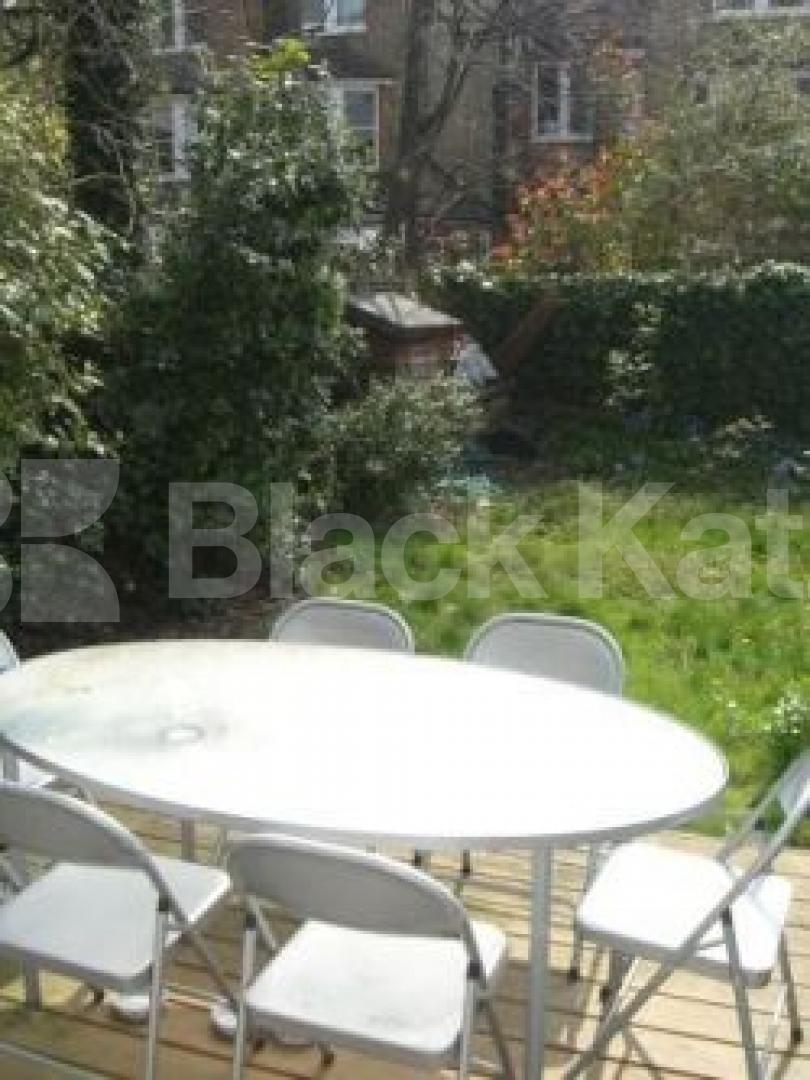 			WILL GO QUICKLY! MUST BE SEEN!, 2 Bedroom, 1 bath, 1 reception Ground Floor Flat			 Rosebery Gardens, CROUCH END N8