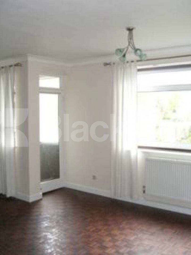 			3 Bedroom, 1 bath, 1 reception Flat			 Sheldon Ave, HIGHGATE N6