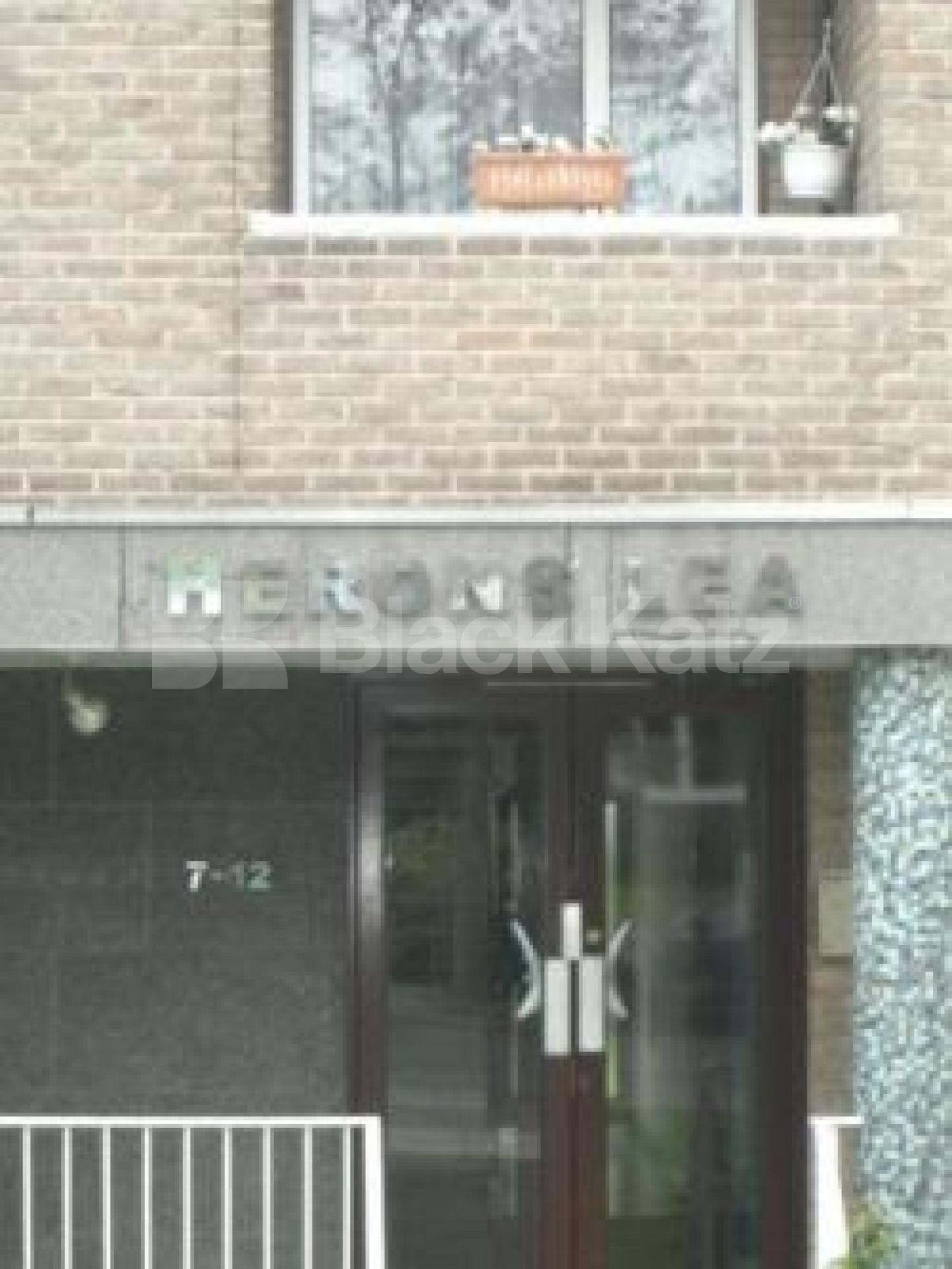 			3 Bedroom, 1 bath, 1 reception Flat			 Sheldon Ave, HIGHGATE N6 N6