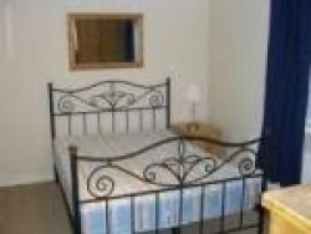 			2 Bedroom, 1 bath, 1 reception Flat			 Ballards Lane, NORTH FINCHLEY N12