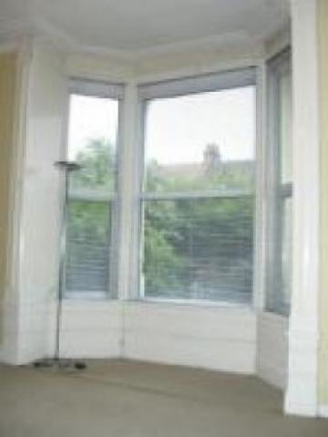			2 Bedroom, 1 bath, 1 reception Flat			 Ballards Lane, NORTH FINCHLEY N12