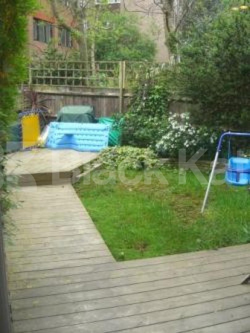 			LET!, 2 Bedroom, 1 bath, 1 reception Flat			 Colwick Close, HIGHGATE N6