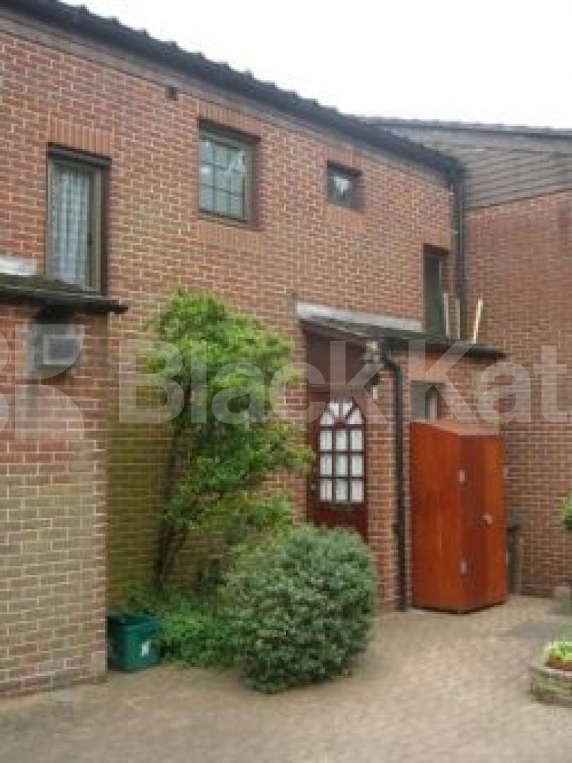 			LET!, 2 Bedroom, 1 bath, 1 reception Flat			 Colwick Close, HIGHGATE N6