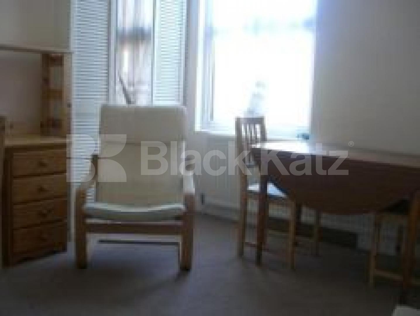 			1 Bedroom, 1 bath, 1 reception Flat			 Bedford Road, EAST FINCHLEY N2
