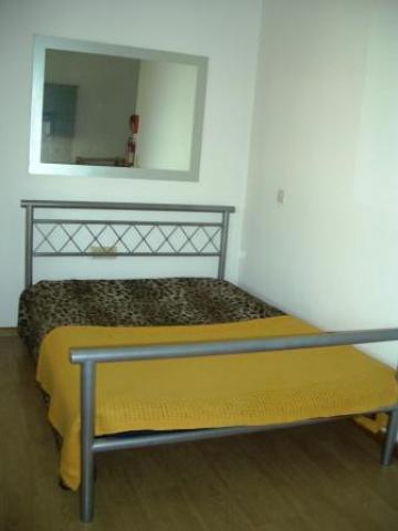 			Studio Apartment, 1 bath, 1 reception Studio			 Ladbroke grove, LADBROKE GROVE