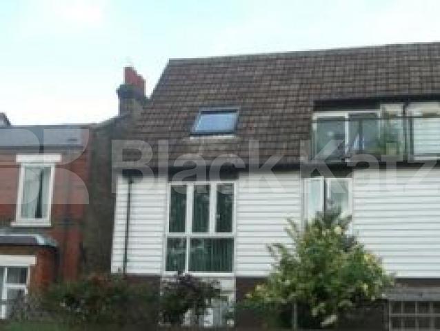 			3 Bedroom, 1 bath, 1 reception Flat			 Pellatt Grove, WOOD GREEN N22