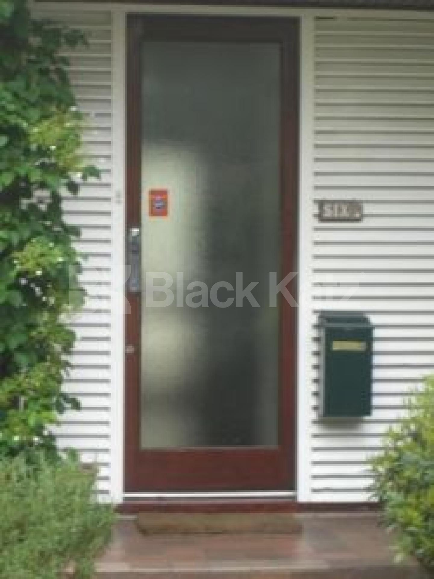 			MUST BE SEEN ASAP, 3 Bedroom, 1 bath, 1 reception Terraced House			 Broadlands Close, HIGHGATE N6 N6