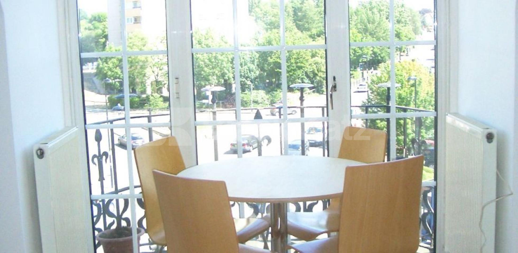 			NEW INSTRUCTION (Private Roof Terrace), 1 Bedroom, 1 bath, 1 reception Apartment			 High Street, ACTON