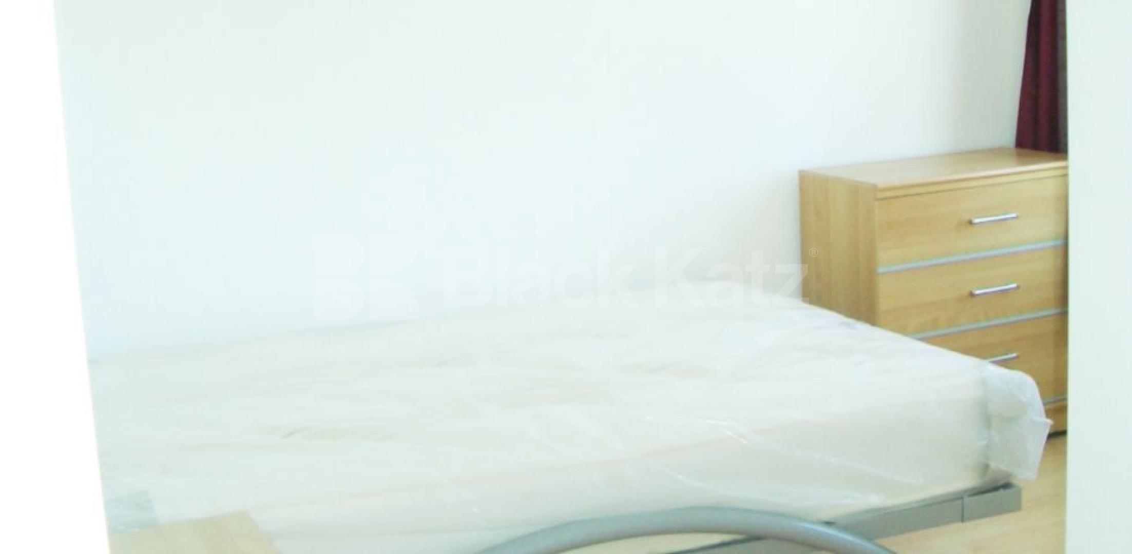 			NEW INSTRUCTION (Private Roof Terrace), 1 Bedroom, 1 bath, 1 reception Apartment			 High Street, ACTON