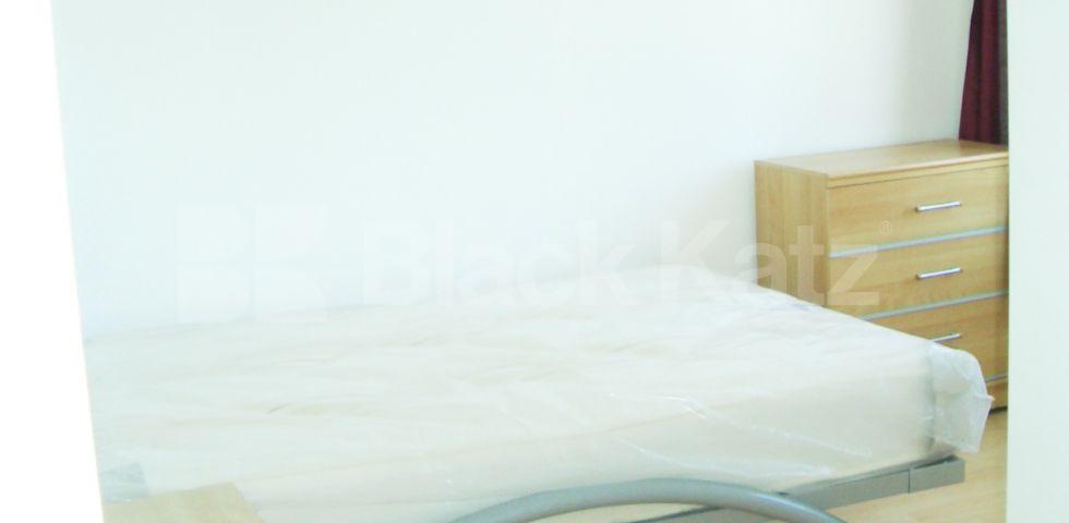 			NEW INSTRUCTION (Private Roof Terrace), 1 Bedroom, 1 bath, 1 reception Apartment			 High Street, ACTON