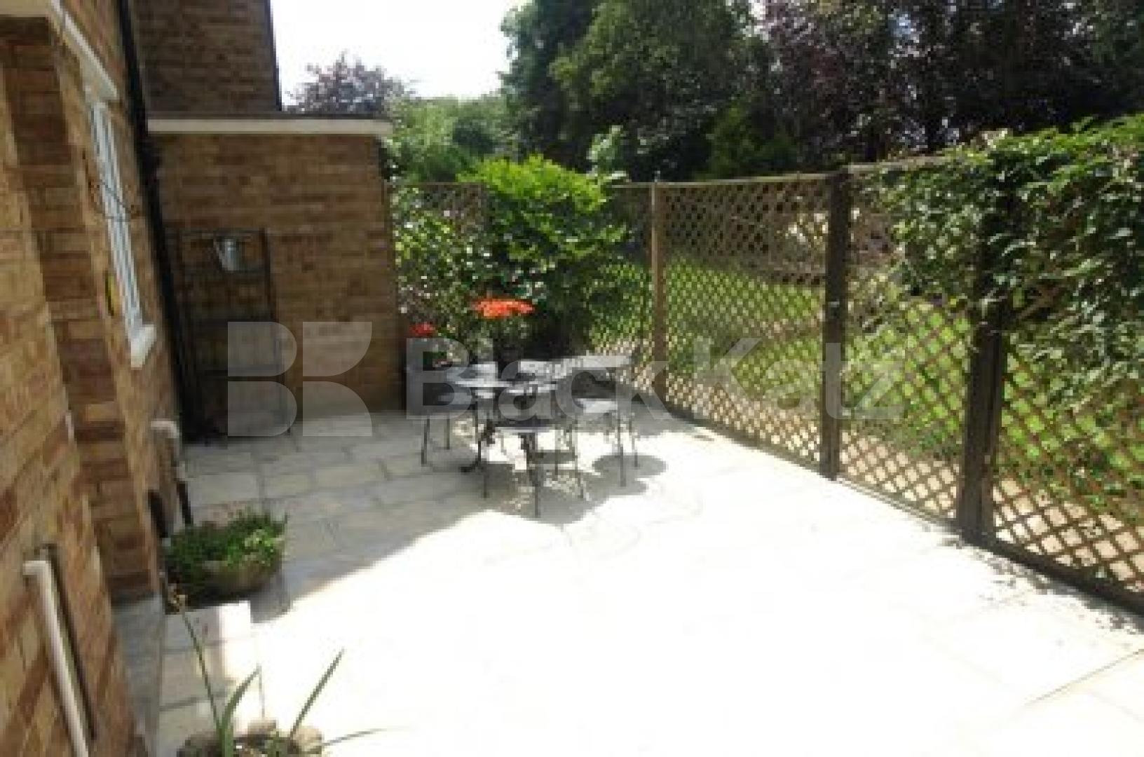 			Patio Garden, 1 Bedroom, 1 bath, 1 reception Ground Floor Flat			 Ashford Avenue, CROUCH END