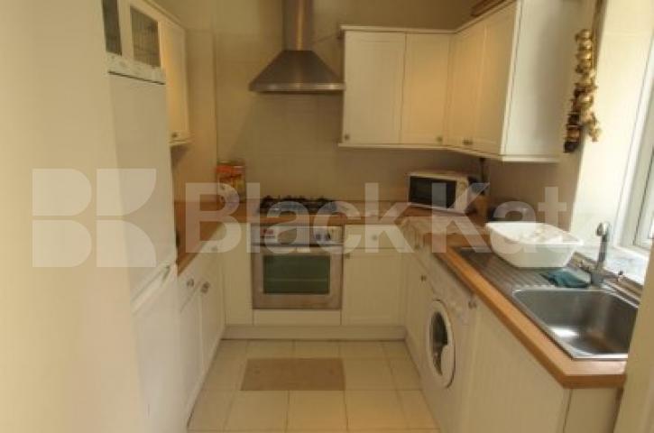 			Patio Garden, 1 Bedroom, 1 bath, 1 reception Ground Floor Flat			 Ashford Avenue, CROUCH END