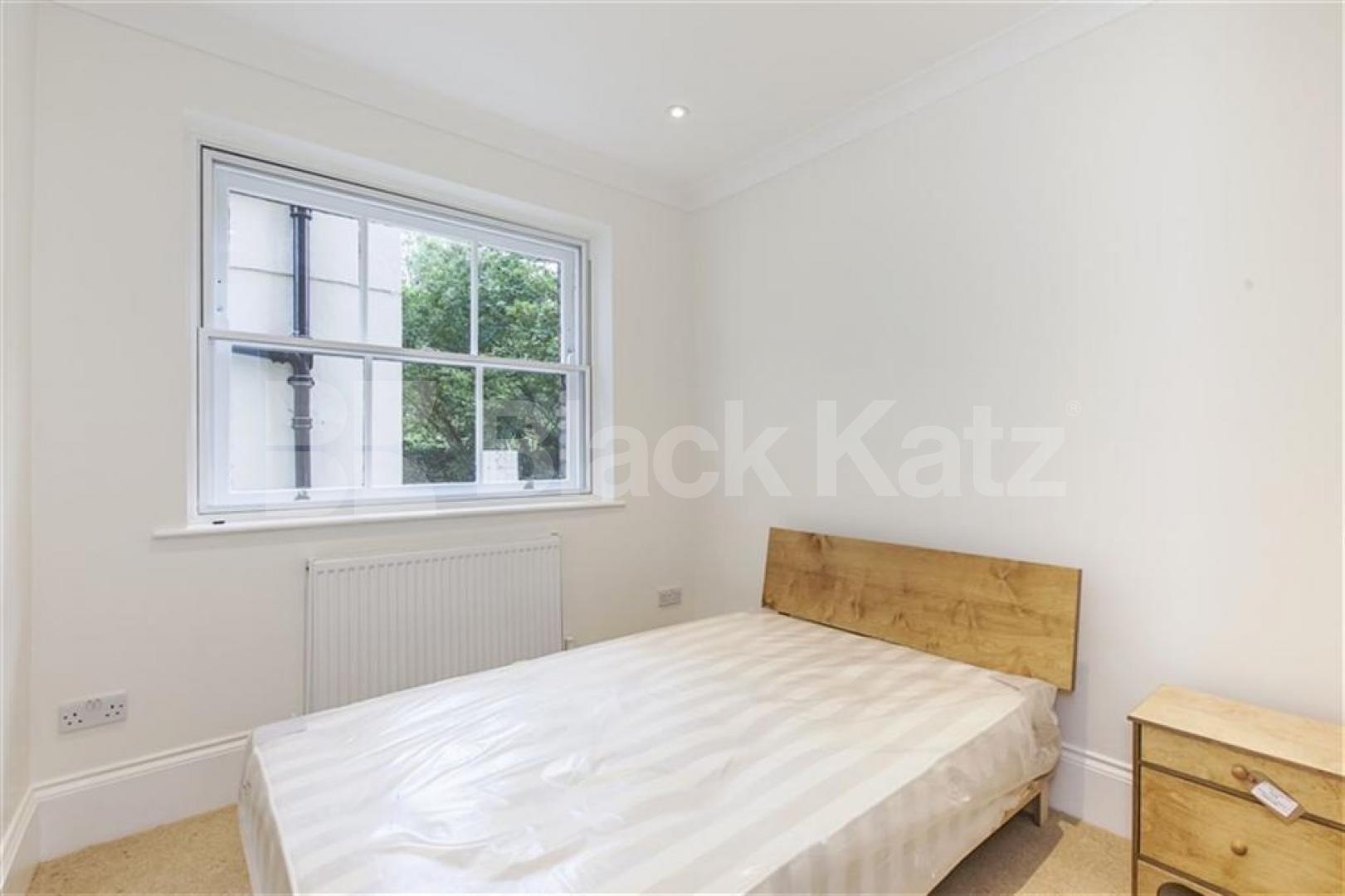 Spacious three double bedroom apartment set within a handsome period conversion Camden Road, Camden Borders 