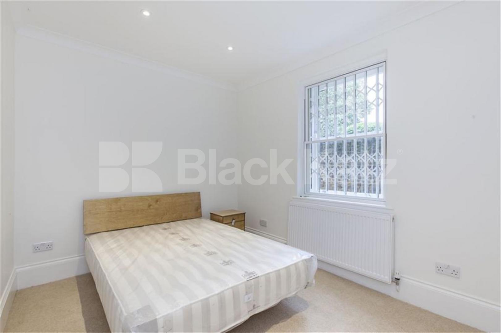 Spacious three double bedroom apartment set within a handsome period conversion Camden Road, Camden Borders 