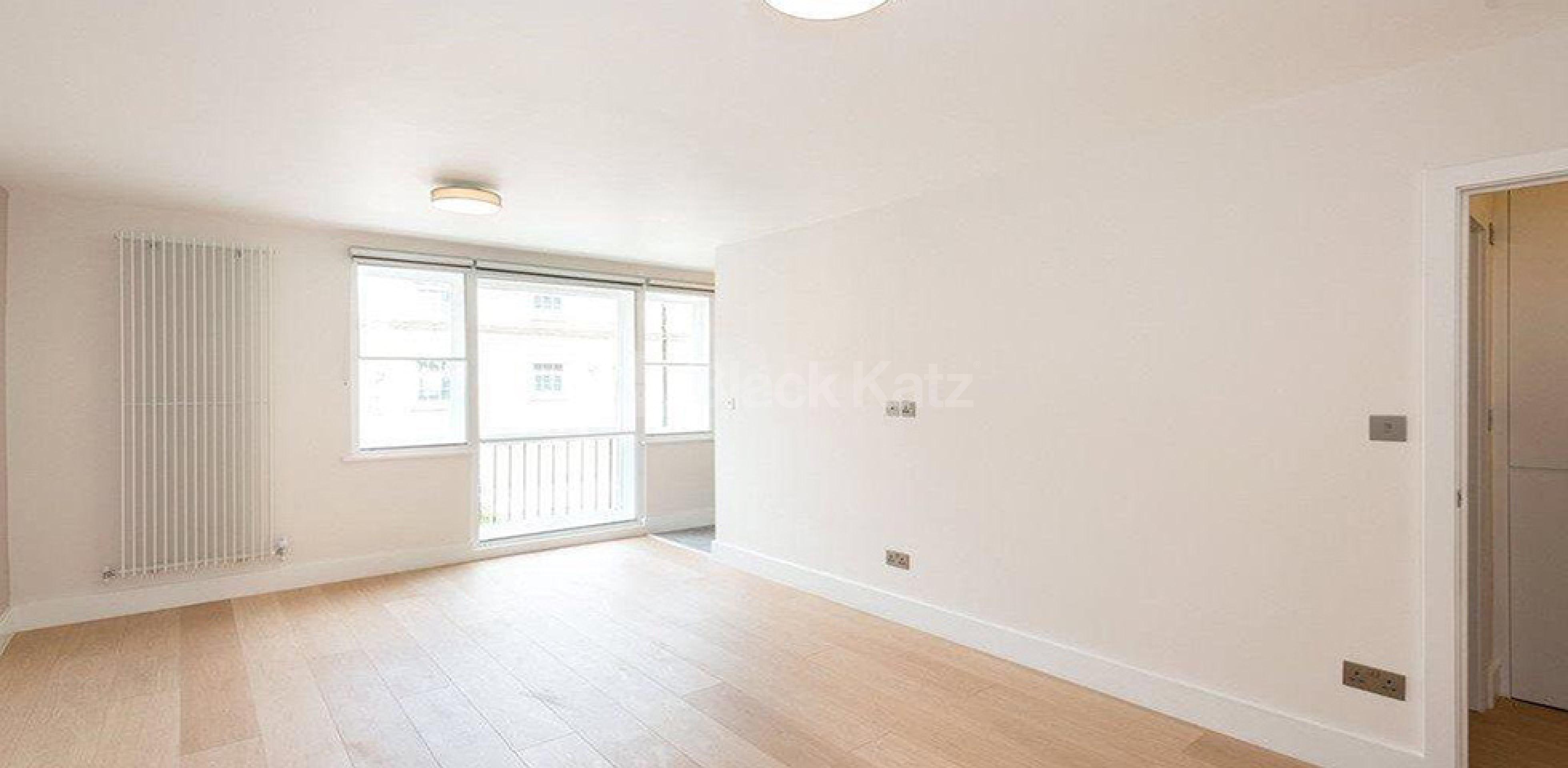 Amazing modern studio by regents park and 12 mins walk to Euston Cumberland Terrace Mews, Regents Park - Great Portland Street NW1