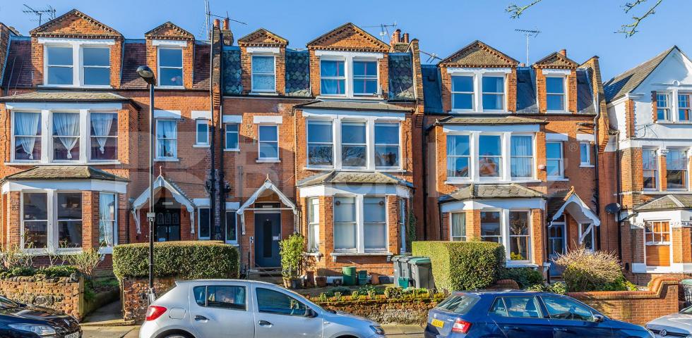 			Studio Apartment, 1 bath, 0 reception Flat			 Muswell Avenue , Muswell Hill