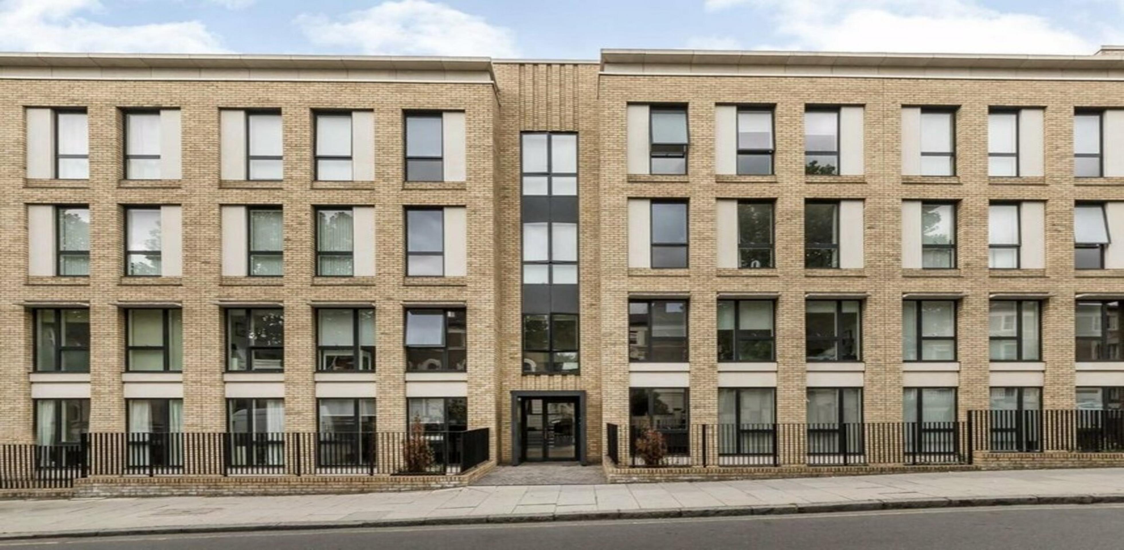 			1 Bedroom, 1 bath, 1 reception Flat			 Cambridge Avenue, MAIDA VALE/KILBURN PARK NW6