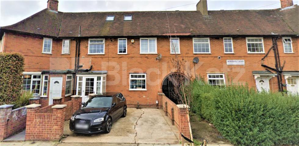 			3 Bedroom, 1 bath, 1 reception House			 Wormholt Road, Shepherds Bush