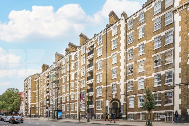 Centrally located in the heart of CLerkenwell close to an abundance of amenities Clerkenwell Road, Clerkenwell
