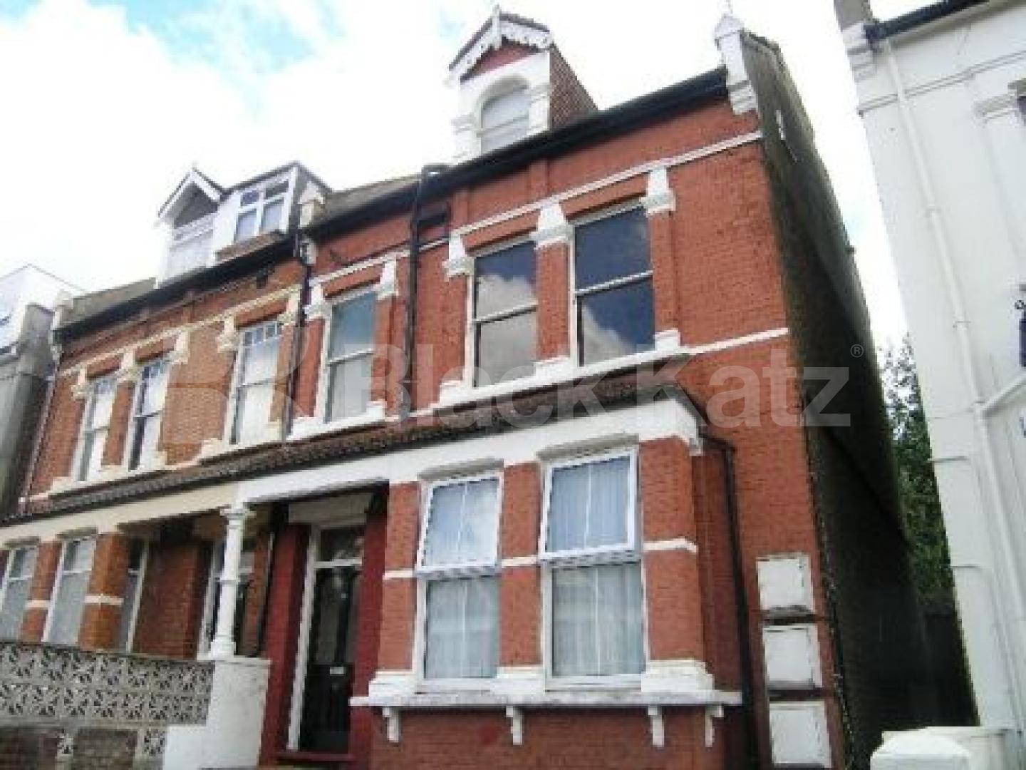 			1 Bedroom, 1 bath, 1 reception Flat			 Cecile Park, CROUCH END