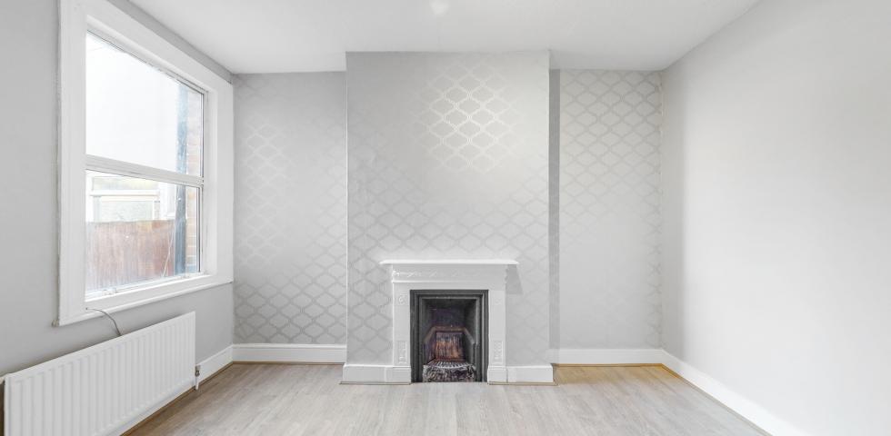 			2 Bedroom, 1 bath, 1 reception Flat			 Chapter Road, WILLESDEN GREEN NW2