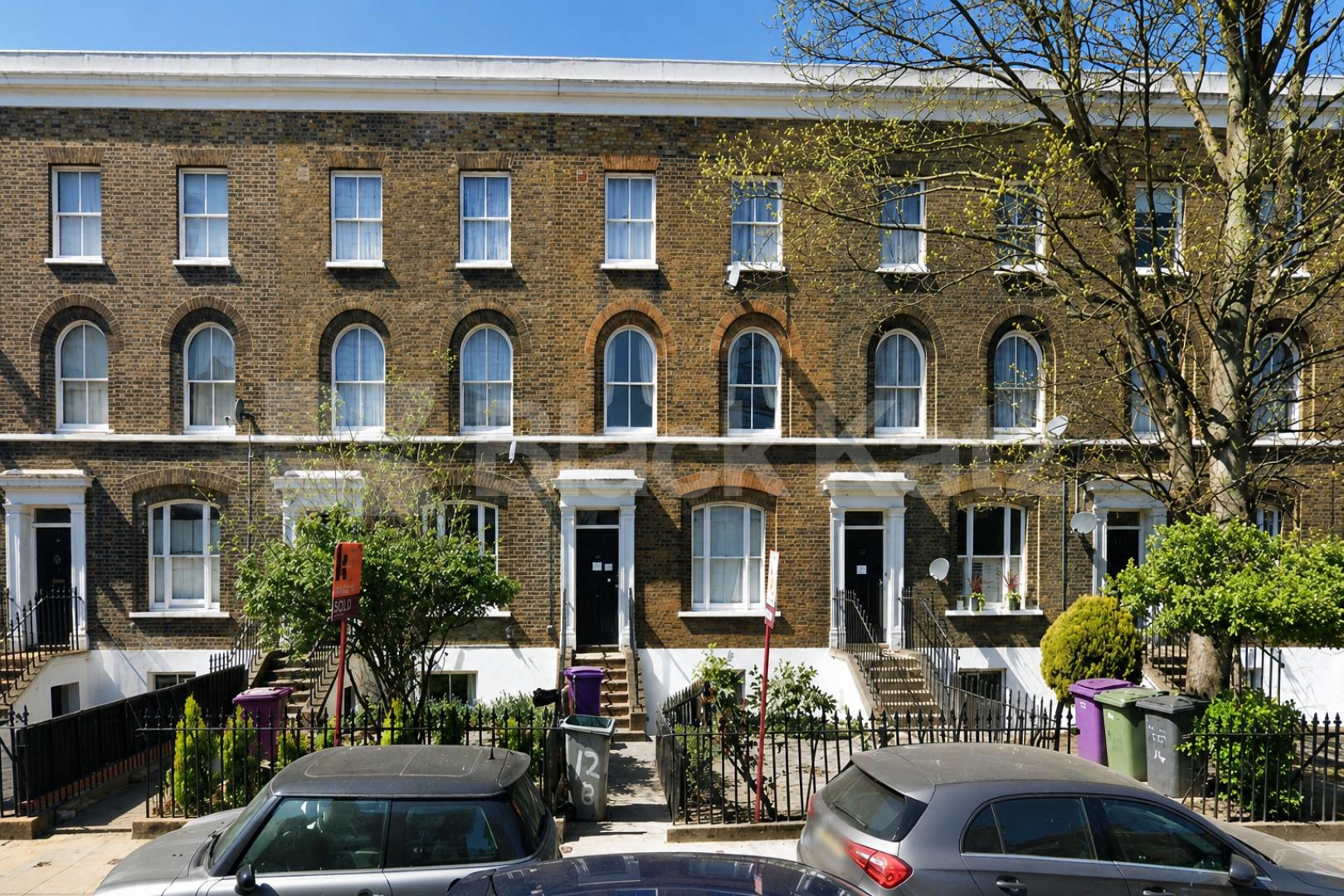 Large Three Bedroom Maisonette with Garden Near Mile End Station Campbell Road, Bow