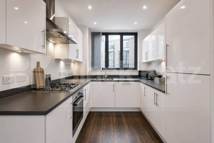 Luxury Four Bedroom Penthouse with Four En-Suites & Balcony, Old Street Old Street , Old Street - Shoreditch