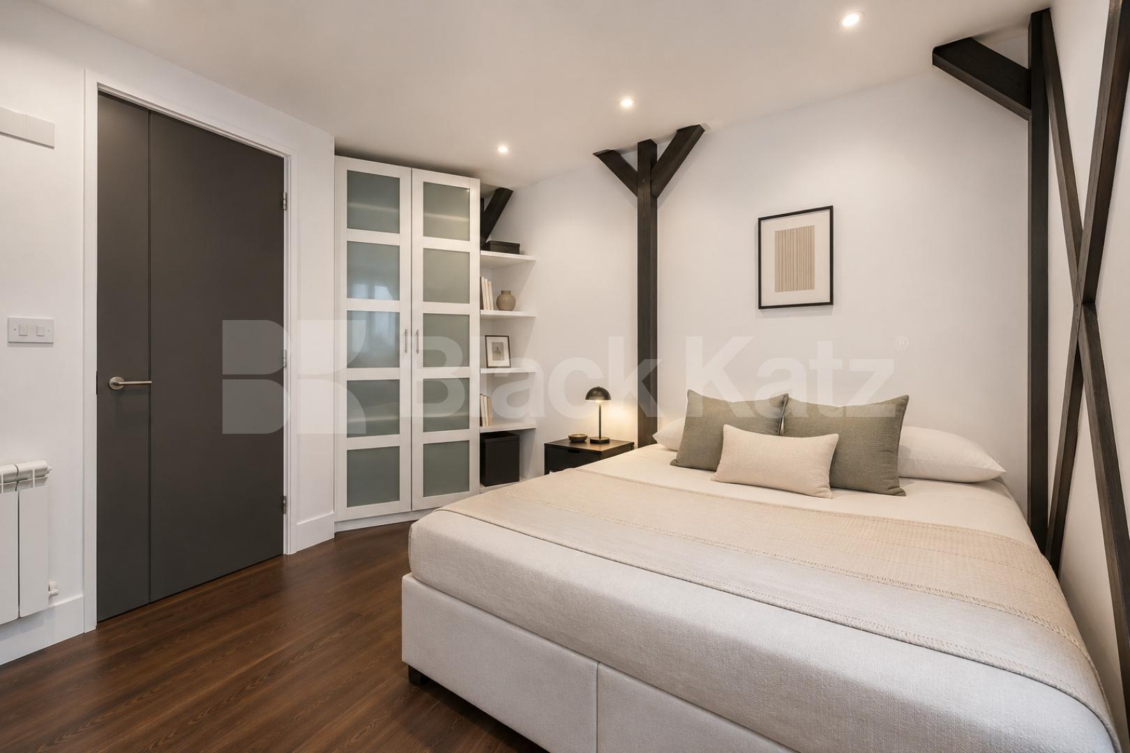 Luxury Four Bedroom Penthouse with Four En-Suites & Balcony, Old Street Old Street , Old Street - Shoreditch