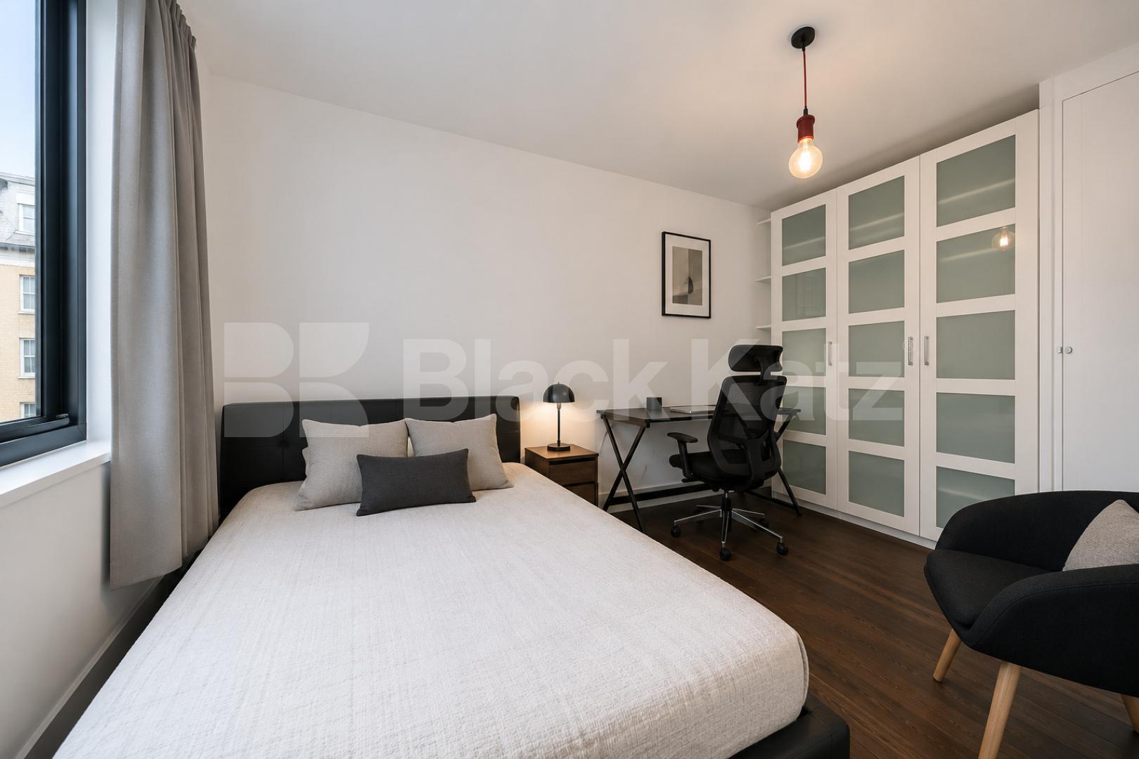Luxury Four Bedroom Penthouse with Four En-Suites & Balcony, Old Street Old Street , Old Street - Shoreditch