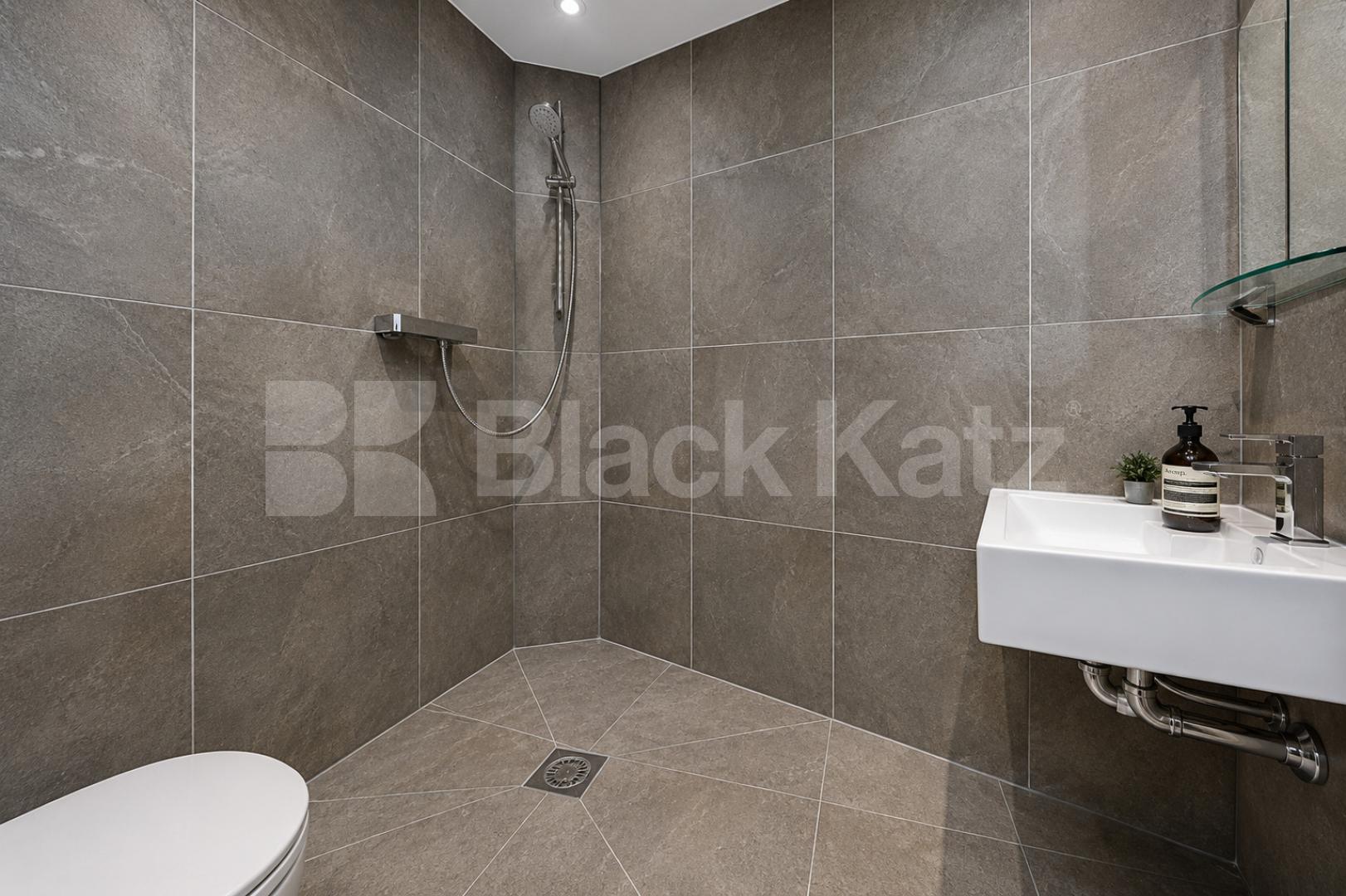 Luxury Four Bedroom Penthouse with Four En-Suites & Balcony, Old Street Old Street , Old Street - Shoreditch
