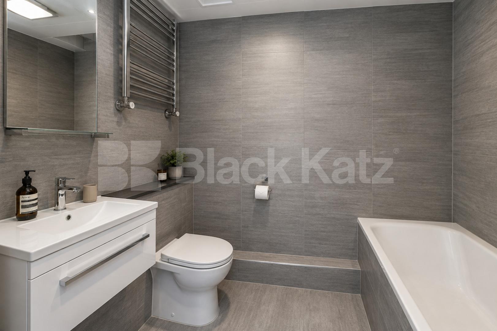Luxury Four Bedroom Penthouse with Four En-Suites & Balcony, Old Street Old Street , Old Street - Shoreditch