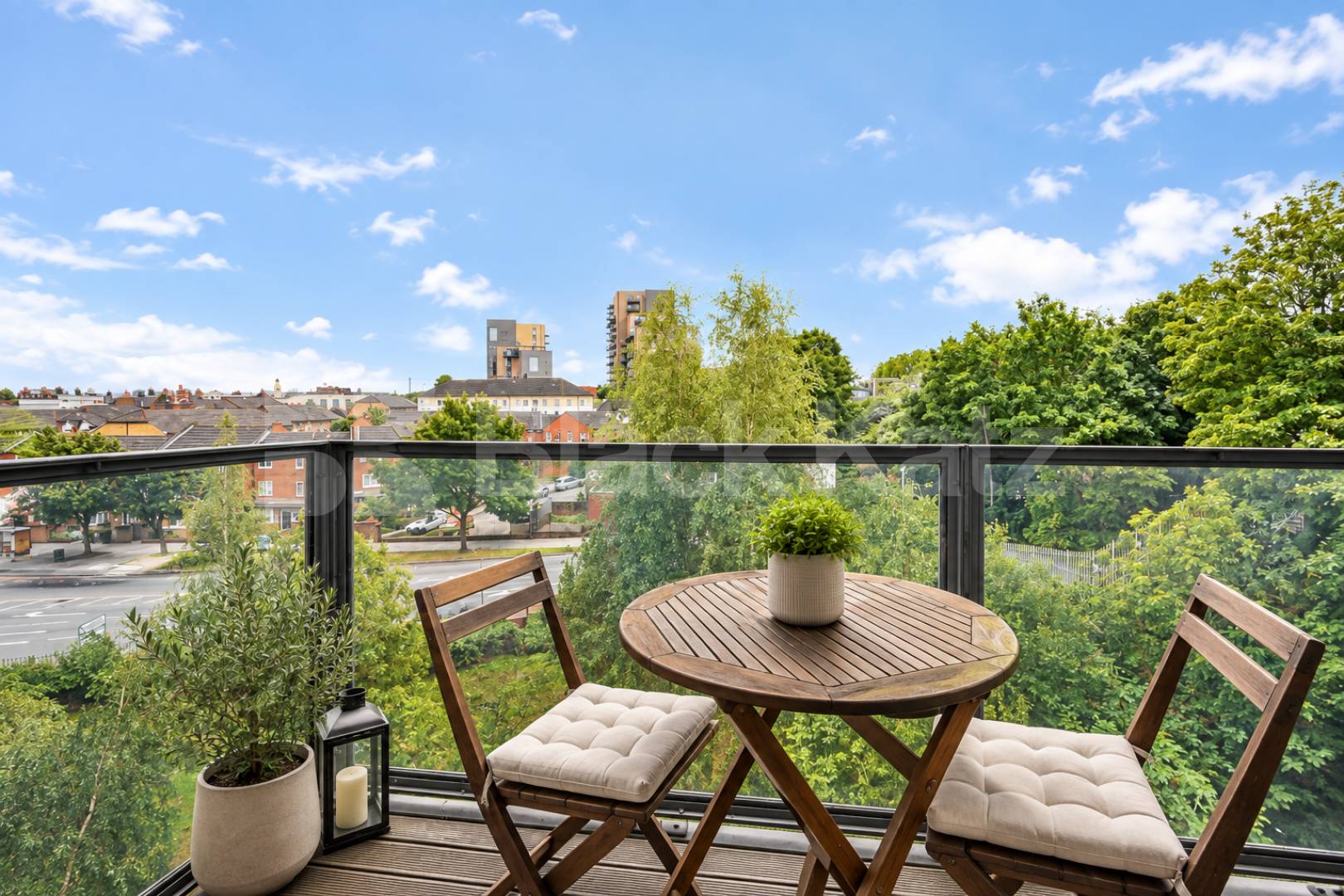 Modern One Bedroom Apartment with Private Balcony – Westpoint Apartments, N8 Clarendon Road, Hornsey