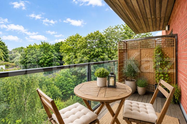 Modern One Bedroom Apartment with Private Balcony – Westpoint Apartments, N8 Clarendon Road, Hornsey