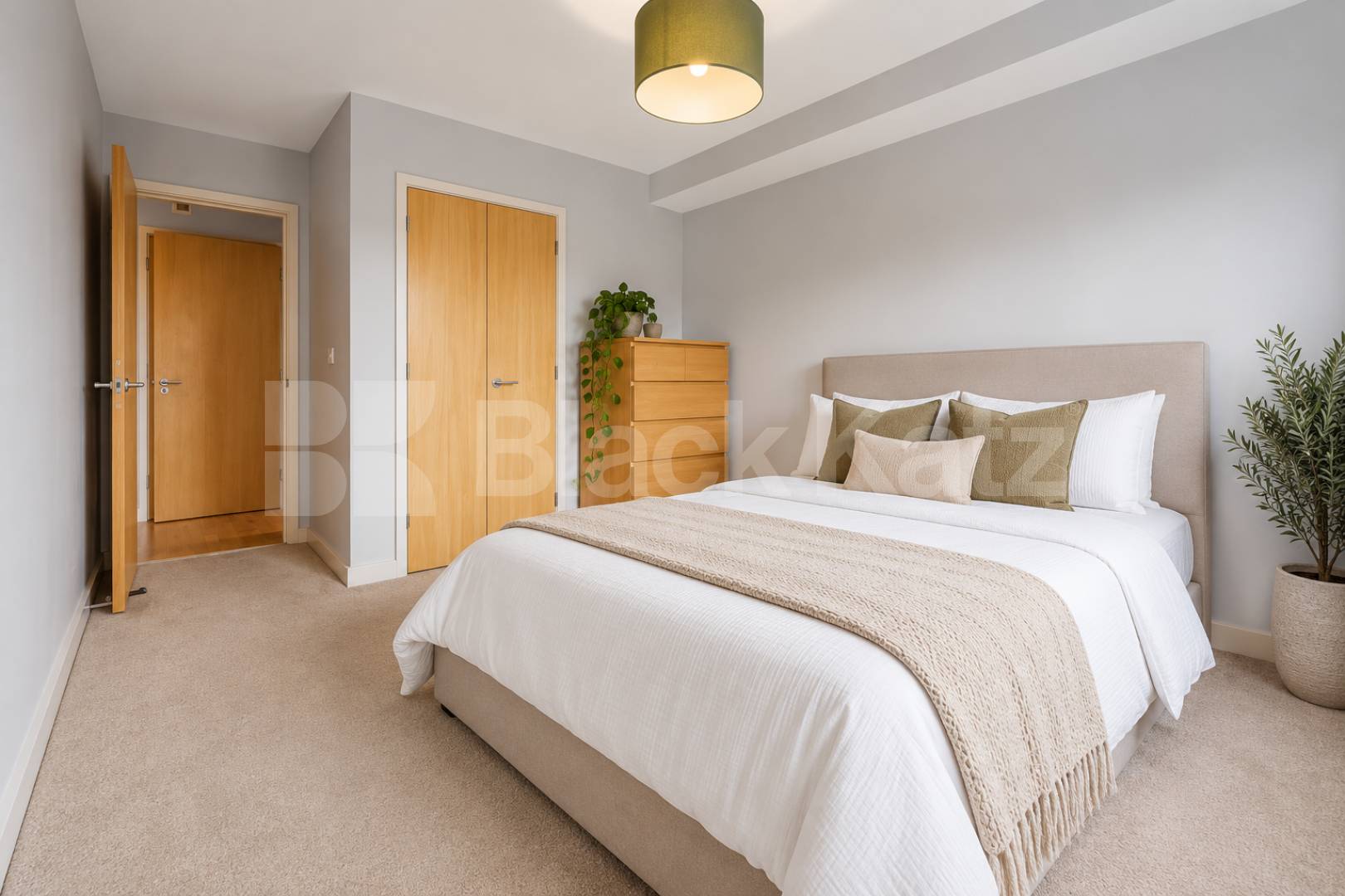 Modern One Bedroom Apartment with Private Balcony – Westpoint Apartments, N8 Clarendon Road, Hornsey