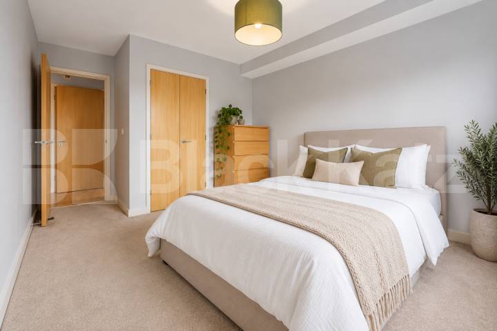 Modern One Bedroom Apartment with Private Balcony – Westpoint Apartments, N8 Clarendon Road, Hornsey