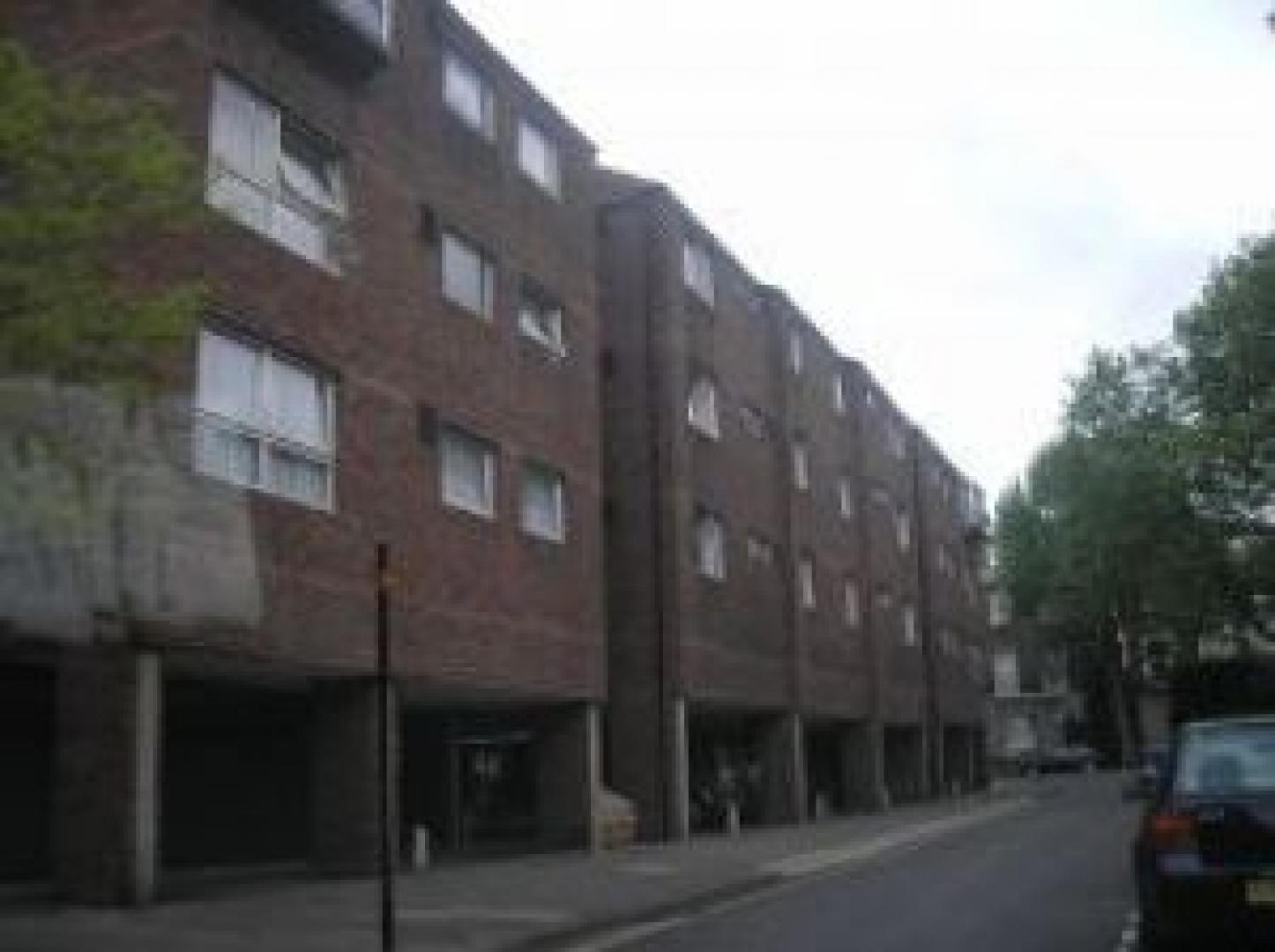 			NEW INSTRUCTION, 3 Bedroom, 1 bath, 1 reception Flat			 Henderson Drive, ST JOHNS WOOD