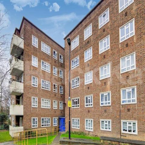 located on the second floor of a well maintained building close to amenities  Church Lane, Hornsey