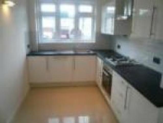 			3 Bedroom, 1 bath, 1 reception Flat			 Creighton Avenue, MUSWELL HILL/EAST FINCHLEY N2