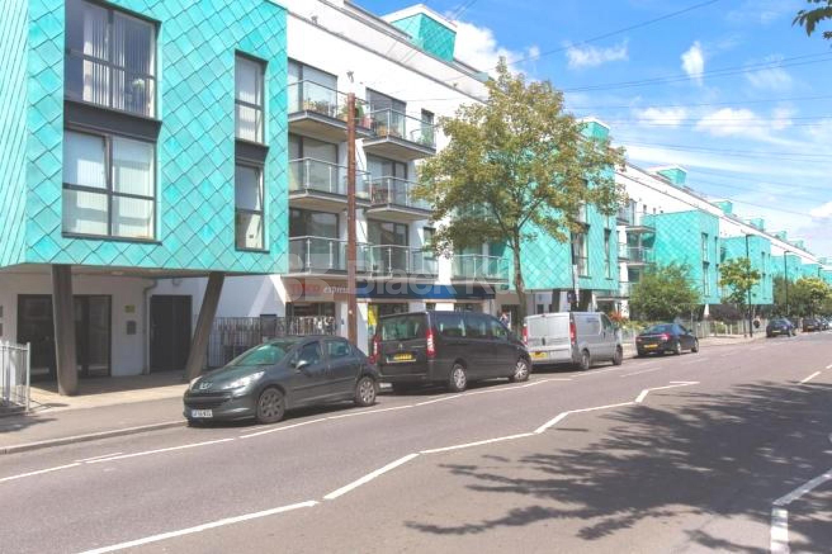 			NEW INSTRUCTION!, 3 Bedroom, 1 bath, 1 reception Flat			 DRAYTON PARK, Highbury N5