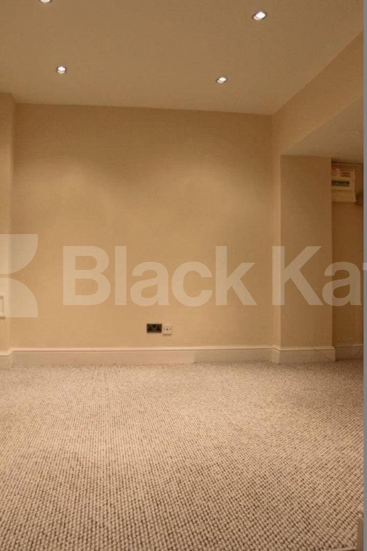 			NEW INSTRUCTION!, 1 Bedroom, 1 bath, 1 reception Flat			 Devonshire Terrace, BAYSWATER