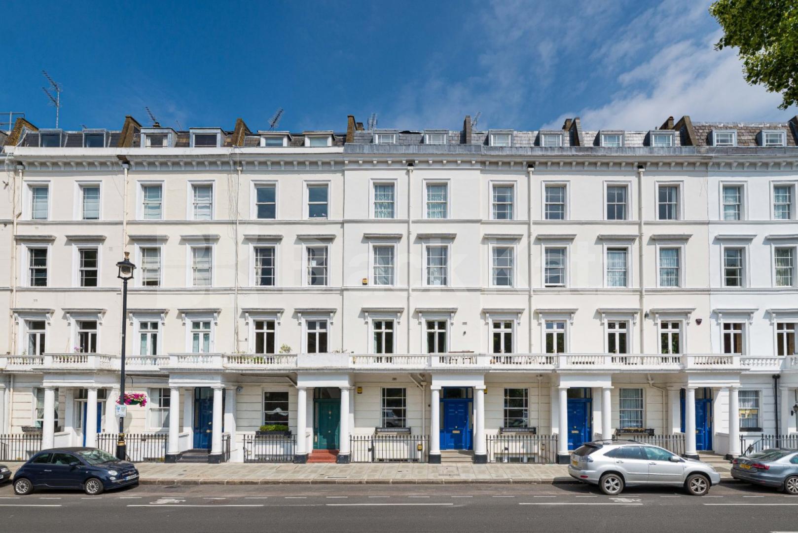 Split level four bedroom garden flat in the heart of Pimlico Lupus Street, Pimlico
