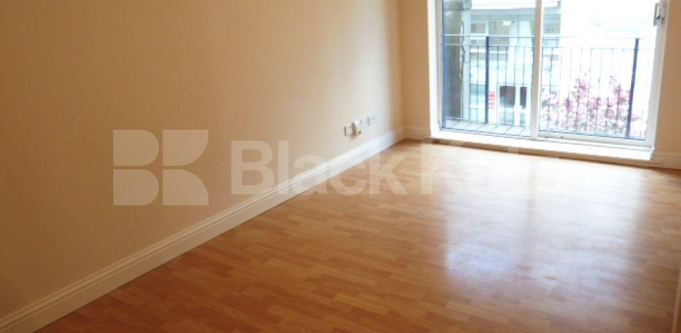 			PERFECT FOR 3 SHARERS!, 2 Bedroom, 1 bath, 1 reception Flat			 Margery Street, RUSSELL SQUARE