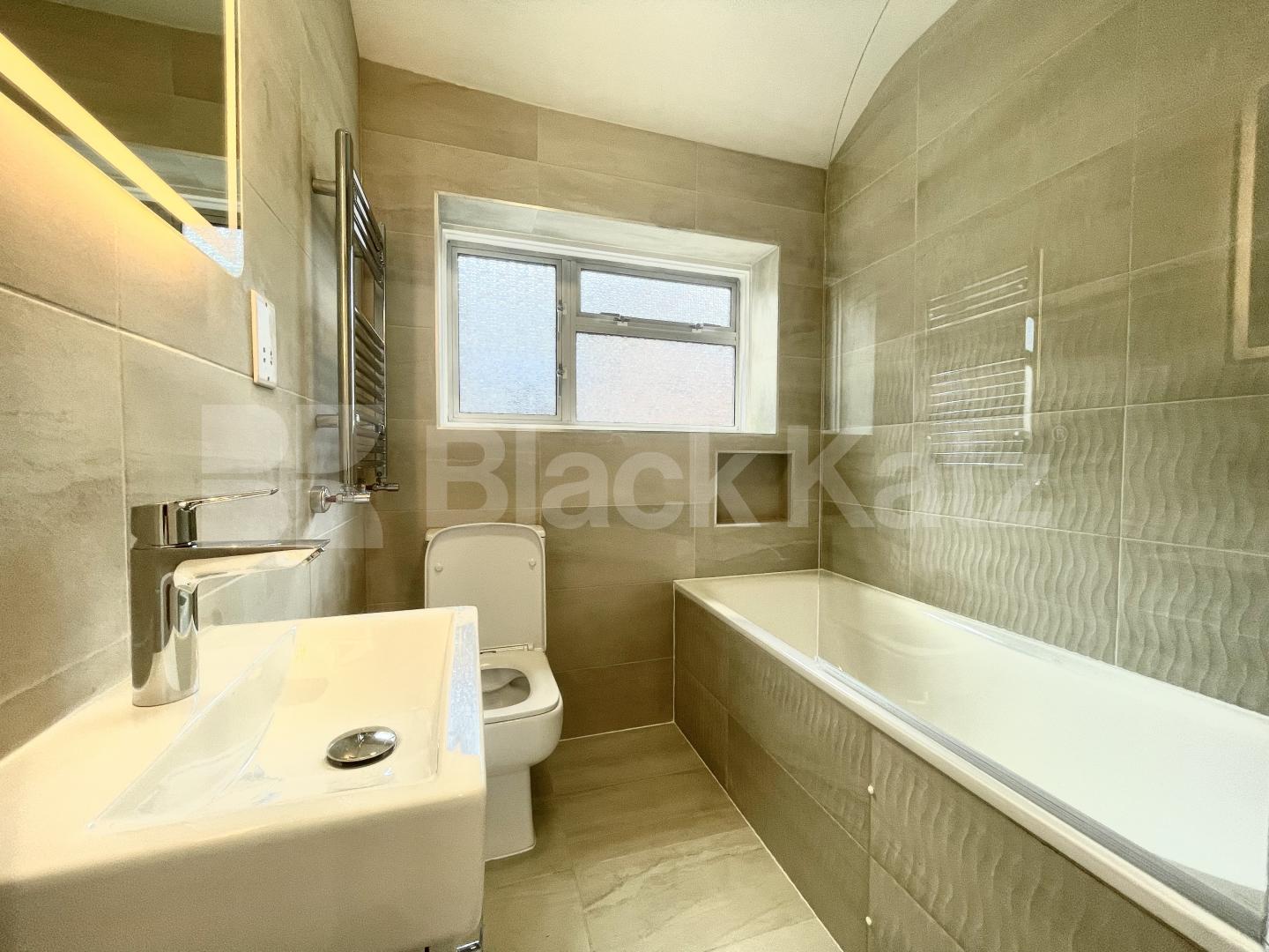 Fantastic newly refurbished 3 bed with garden mins to shops and tube to Euston Bruce Grove, Watford