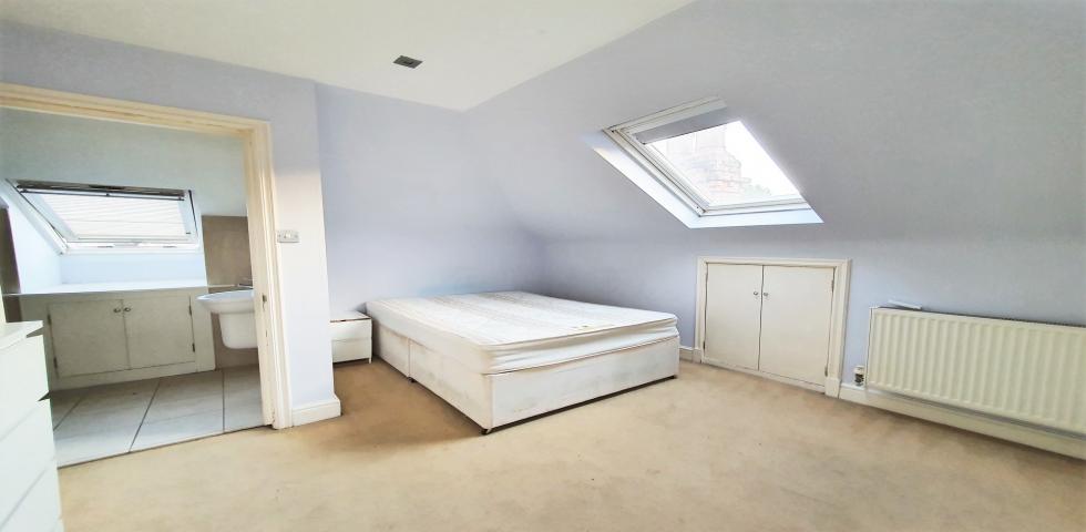 			3 Bedroom, 1 bath, 1 reception Flat			 Ebbsfleet Road , KILBURN