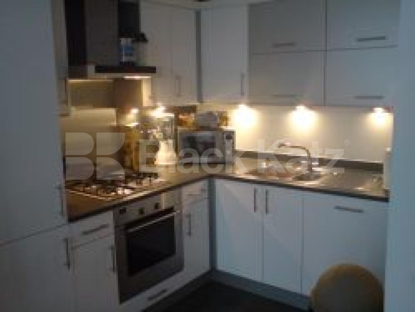 			2 Bedroom, 1 bath, 1 reception Flat			 Santuary Street, Borough